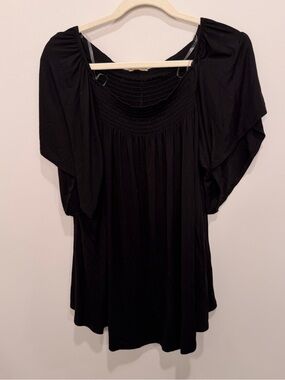 143 Story by Line Up Black Smocked Flutter Sleeve Blouse NWT Large TC1028